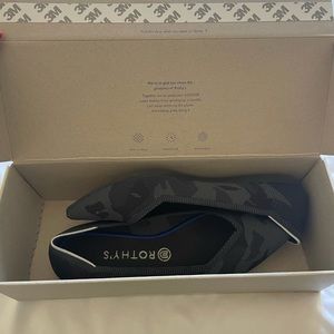 Rothy’s The point dark camo